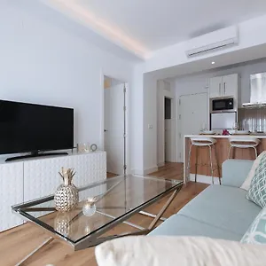 https://lovely-and-luxury-apartment-in-old-town.es-andalucia.com